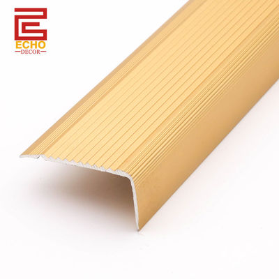 안티 슬리프 계단 코 트림 Molding L 모양 계단 문 줄무늬